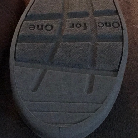 TOMS YOUTH SIZE 3 GRAY CANVAS RUBBER SOLE USED - Picture 4 of 7